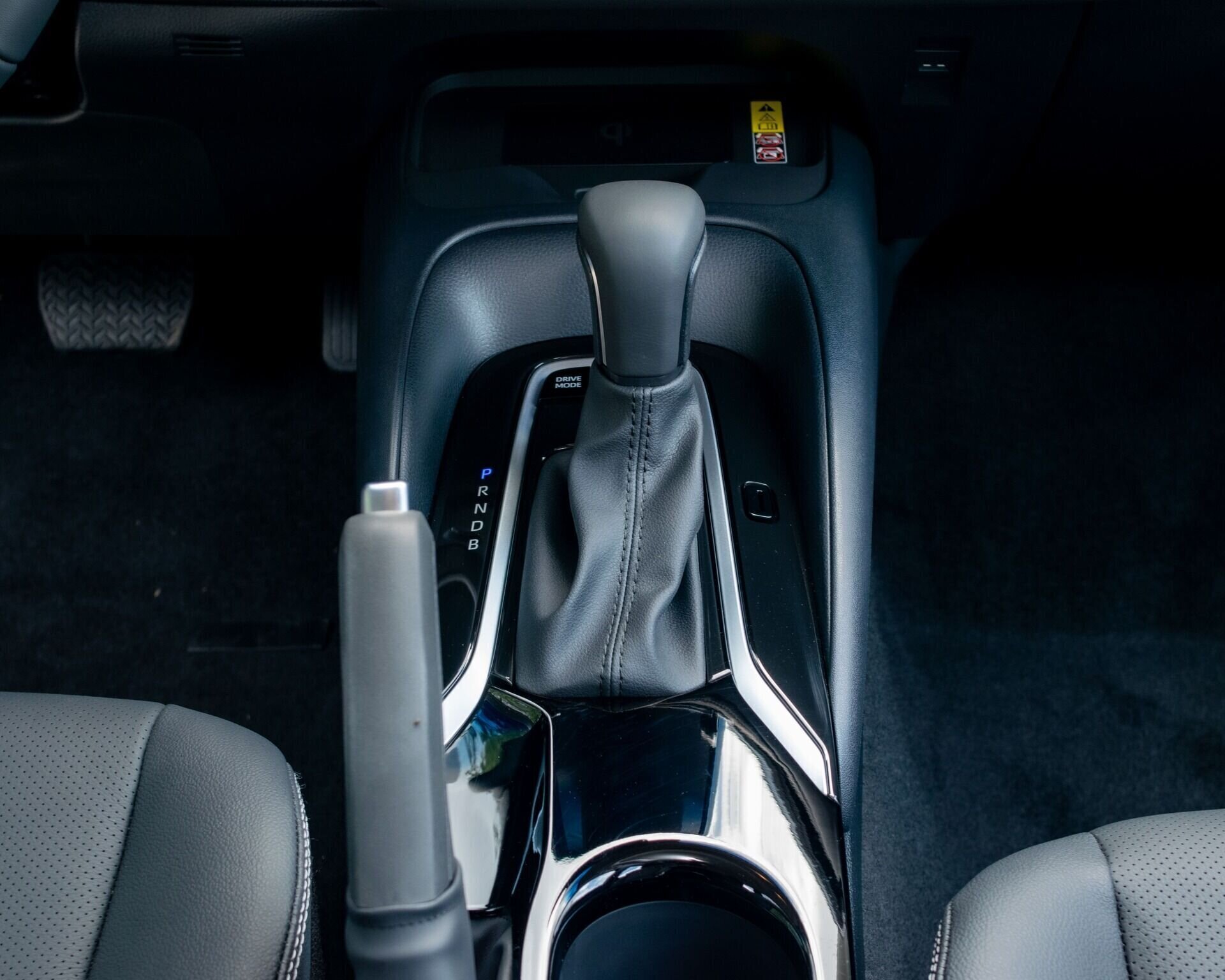 Corolla Hybrid interior 4