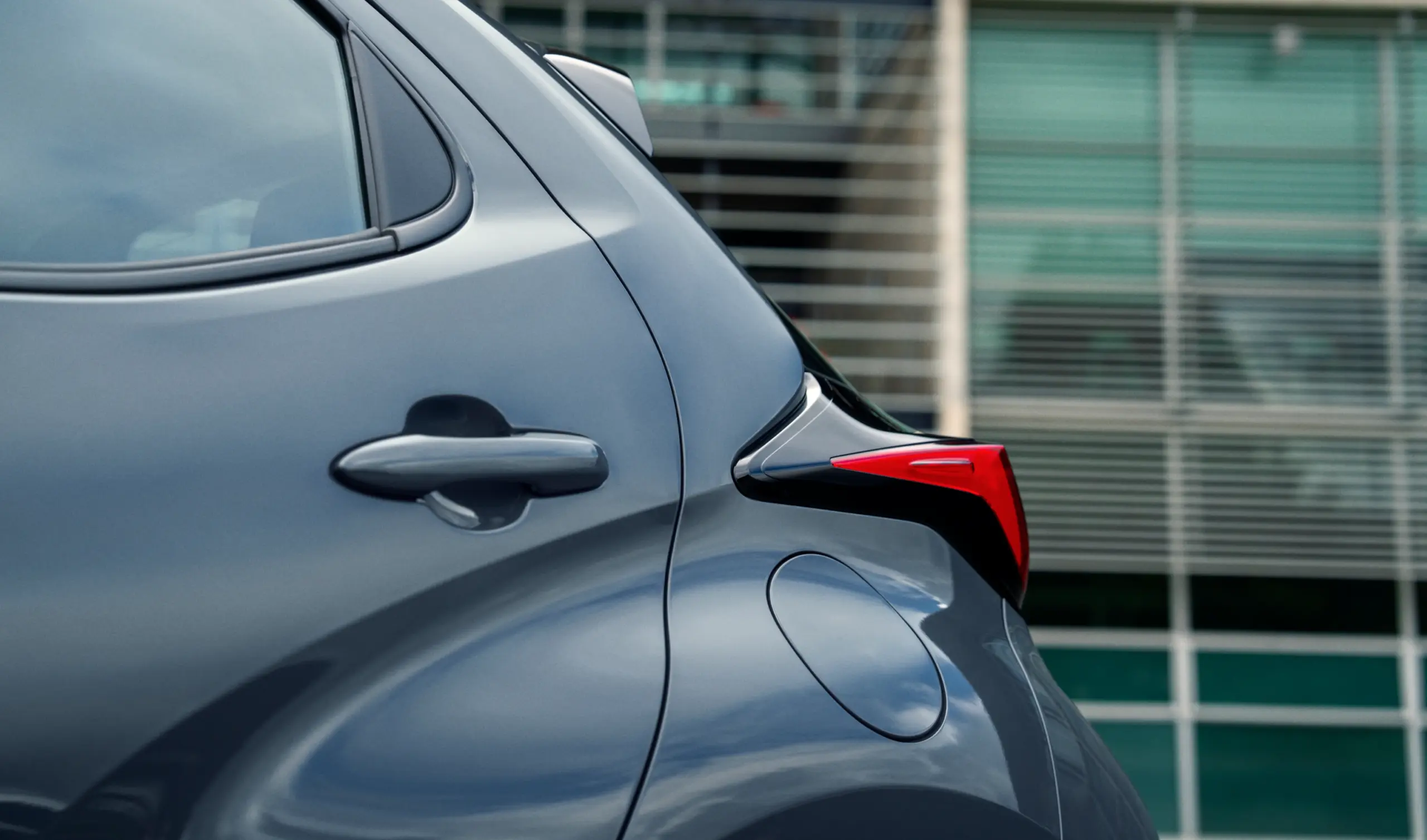 Toyota Yaris HB exterior 6